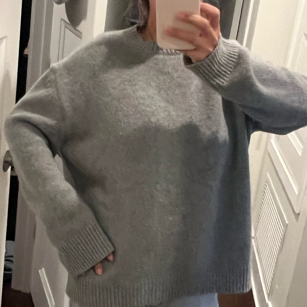 Anine Bing rosie cashmere sweater (retired color). - Picture 10 of 10